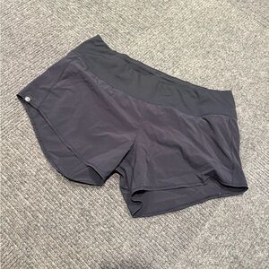 Featherweight Roga Shorts - Black / 10